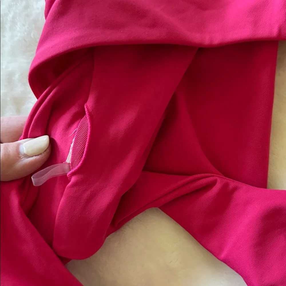 Oner Active Unified Twist Front Long Sleeve Crop Top - Picture 6 of 11